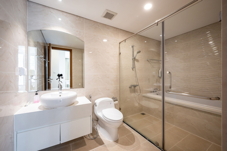 Bathroom 15