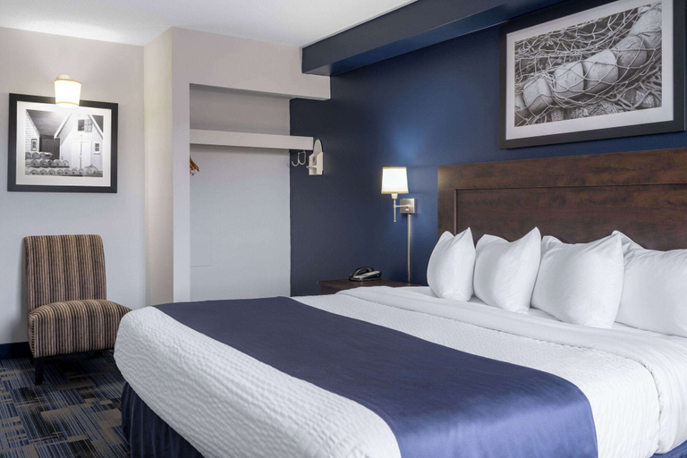 Bedroom 4, Travelodge Suites by Wyndham Saint John, Saint John