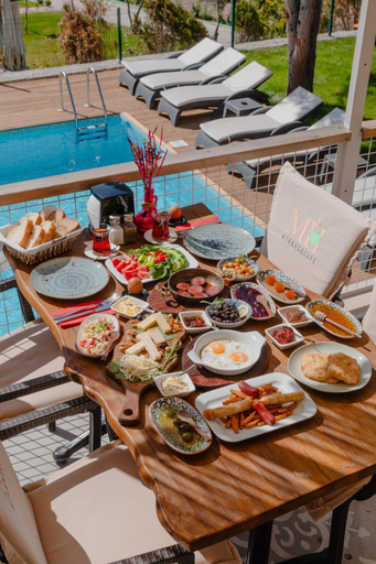 Food & Drinks 5, My House Urla, Urla