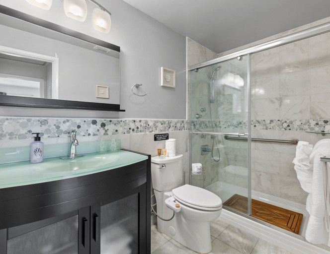 Bathroom 4, 8057 Estero Blvd, Lee