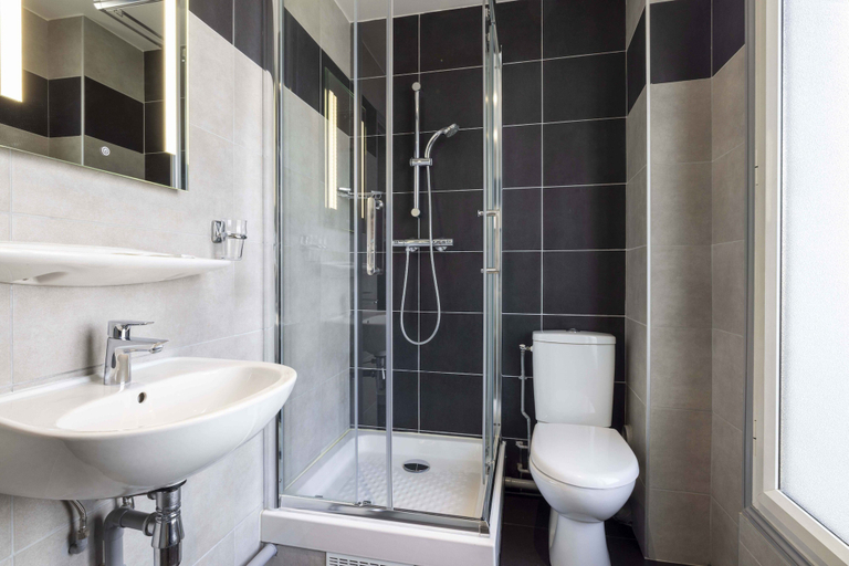 Bathroom 3, Bijou Hôtel Paris Boulogne, Hauts-de-Seine