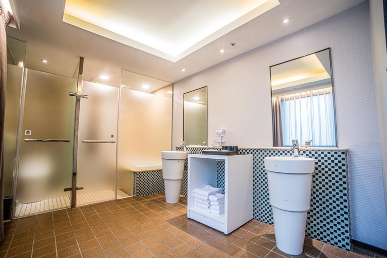 Bathroom 5