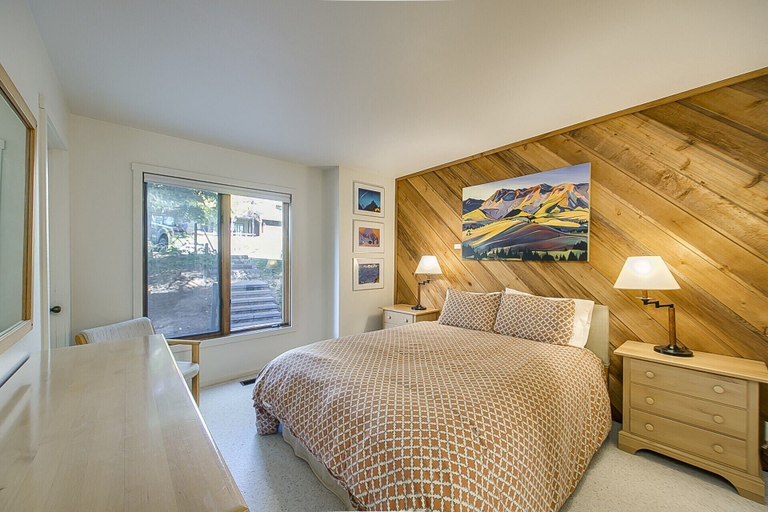 Bedroom 3, Teleidoscope Retreat, Blaine
