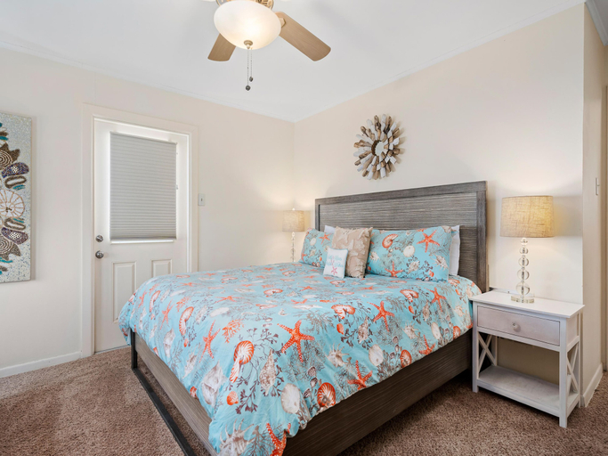 Bedroom 4, Hard Heads Headquarters, Aransas