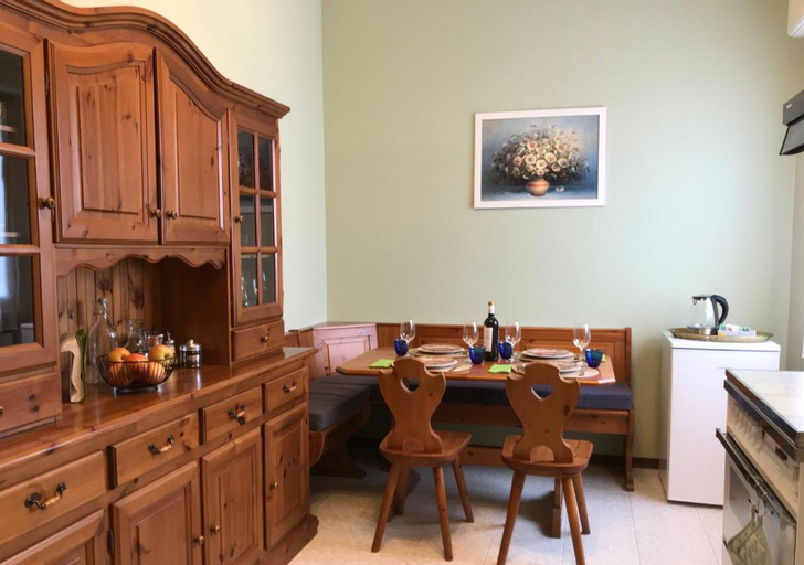 Dining Room 4