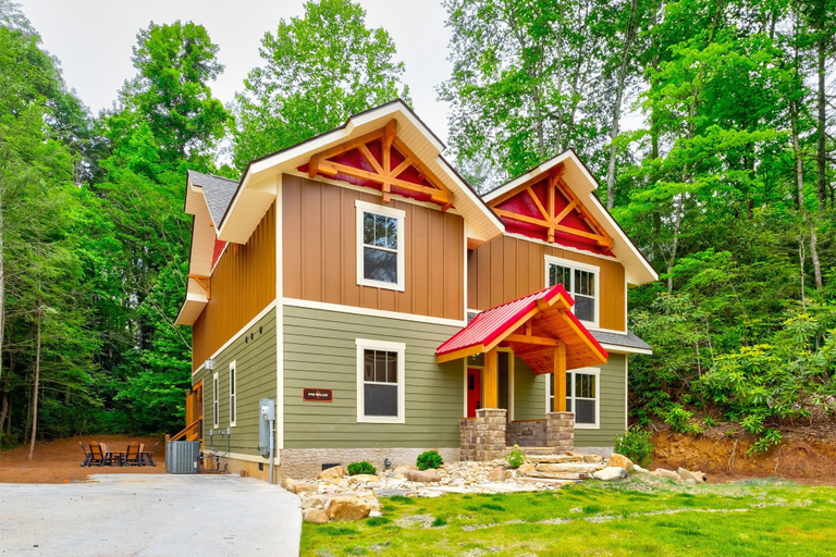 Exterior & Views 1, Ivie Holler, Sevier