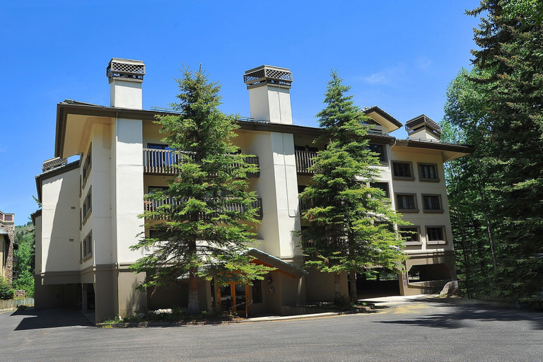 Exterior 2, Townsend Place A206 1 Bedroom Condo by RedAwning, Eagle