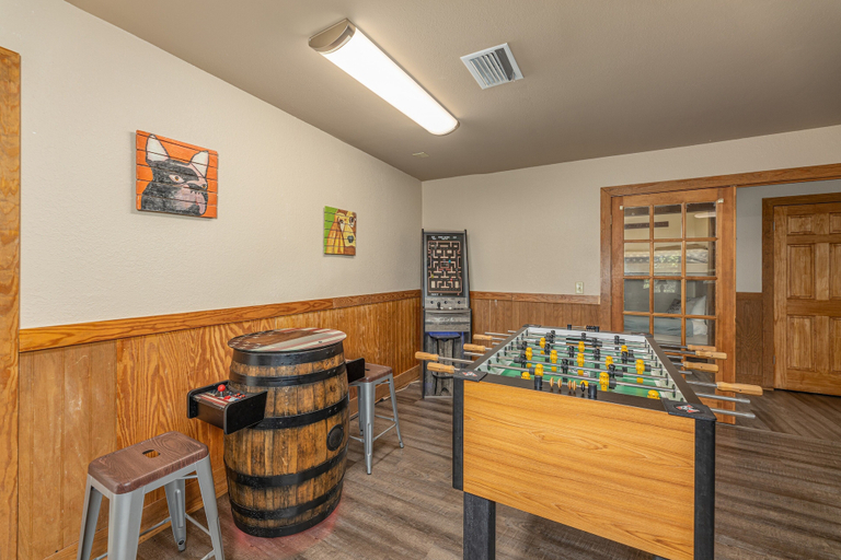 Food & Drinks 4, Magnolia Place 5 - Eight Bedroom Chalet, Sevier