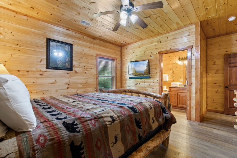 Bedroom 3, Mountain View Pool Lodge, Sevier