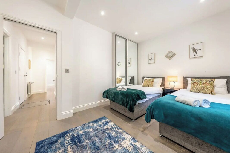 Room 5, The Carlton Residences, London