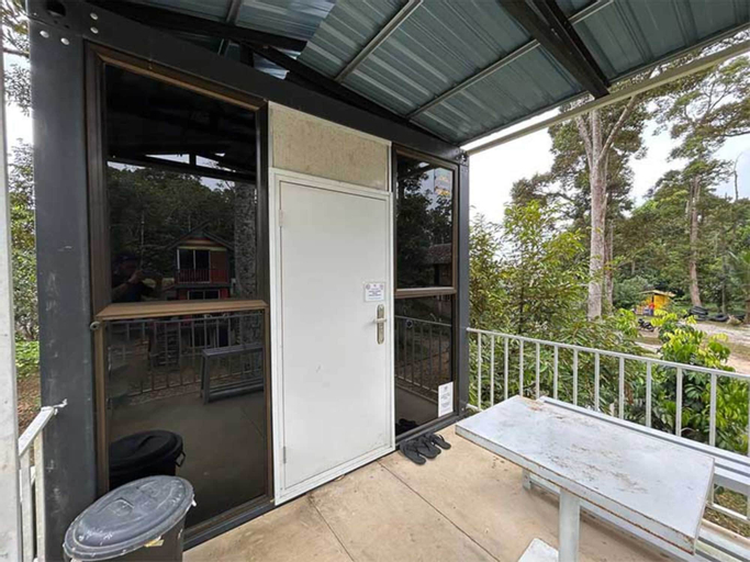 Exterior & Views 14