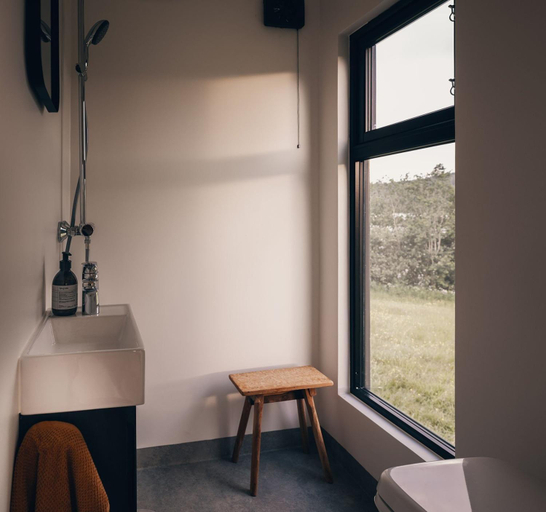 Bathroom 3, Kraen Gard, Sande
