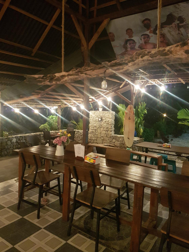 Food & Drinks 3, Amban Beach House, Manokwari