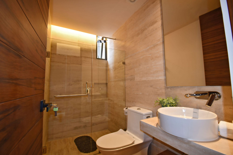 Bathroom 4, Ceren Luxury Apartments by Spot Rentals, Cozumel