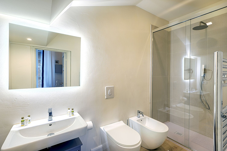 Bathroom 4, Casa Ciseri, Siena