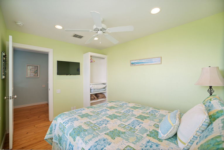 Bedroom 2, Station Street, Nueces