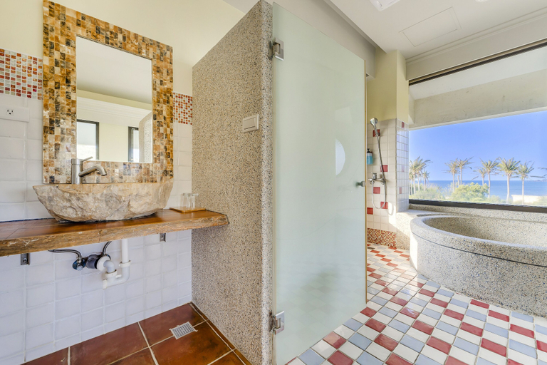 Bathroom 3, Southern Sun Homestay North, Pingtung