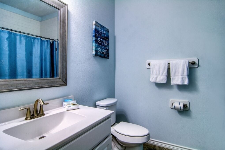 Bathroom 4, Flip Flops and Pop Tops by Silver Sands Vacation Rentals, Nueces