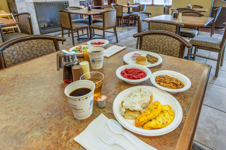 Food & Drinks 5, Best Western Plus Grand Island Inn & Suites, Hall