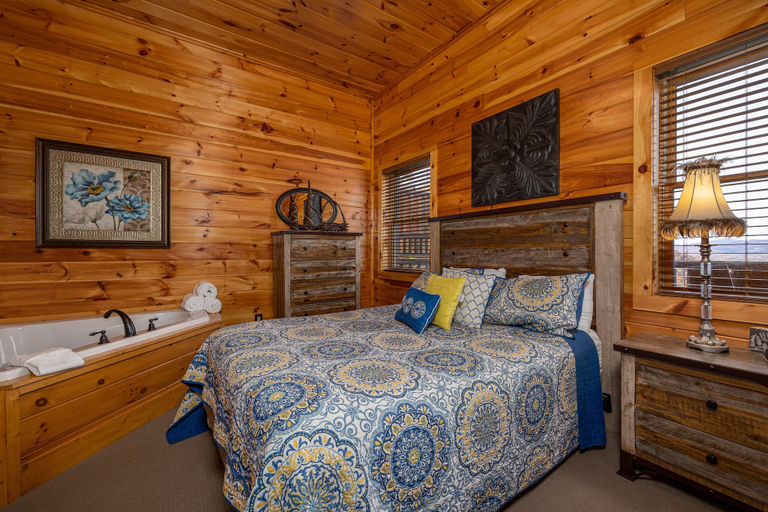 Bedroom 3, Picture Perfect- Seven Bedroom Cabin, Sevier