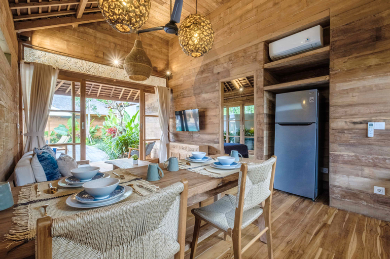 Dining Room 4, Kaju Villa Room 3 by Betterplace, Badung