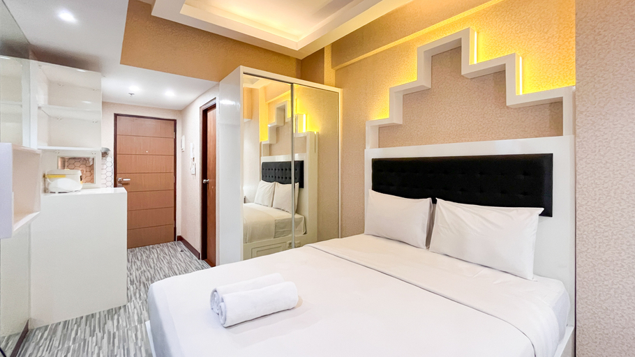 Bedroom 2, Simply and Cozy Living Studio Vida View Makassar Apartment By Travelio, Makassar