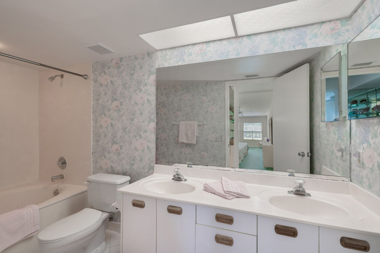 Bathroom 4, Vista Verde North, Pinellas