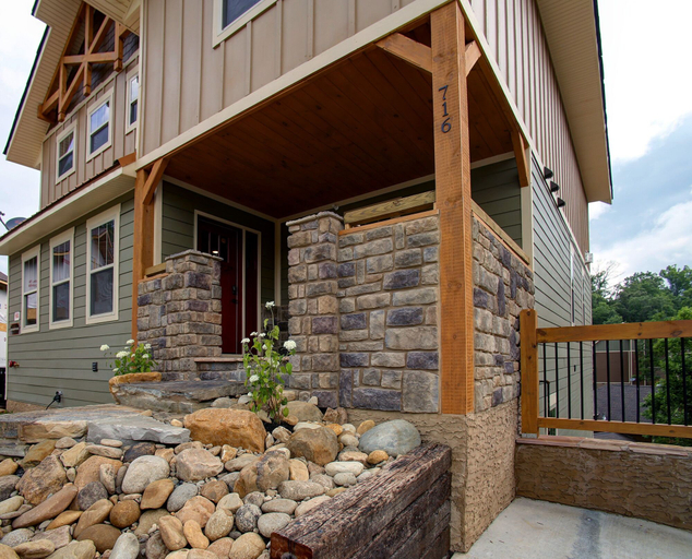 Exterior & Views 2, A Splash Of Blue, Sevier