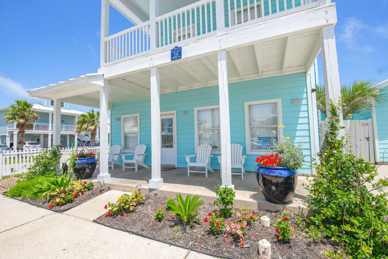 Exterior & Views 2, Blue Fin House- Pet Friendly & Boardwalk to the Beach!, Nueces