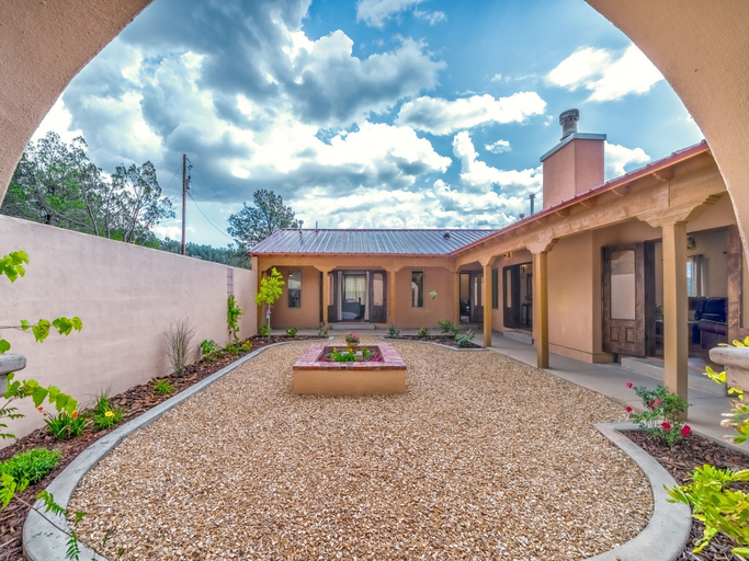 Exterior & Views 2, Casita Rios, Lincoln