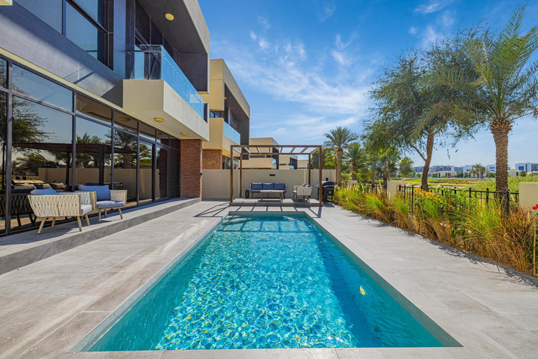 Sport & Beauty 2, Daniels Golf Course 5BR Villa with Private Pool, Dubai