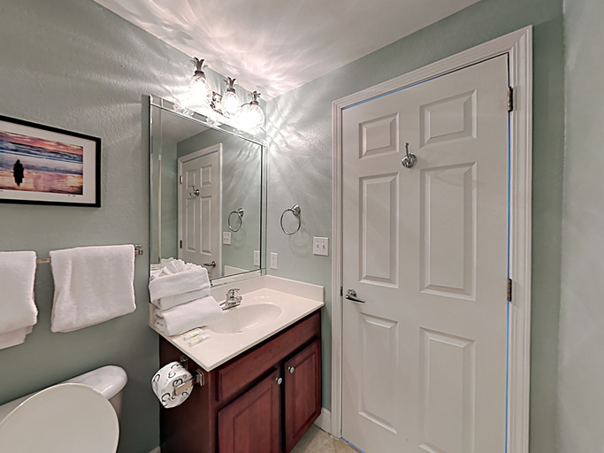 Bathroom 3, Crystal Shores West by Southern Vacation Rentals, Baldwin