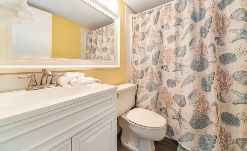 Bathroom 4, Continental Condominiums by Resort Collection, Bay