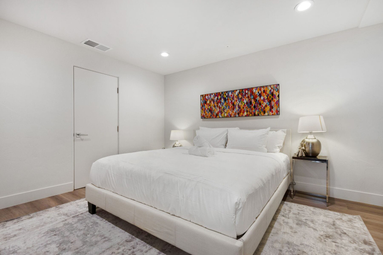 Bedroom 2, Escondido Escape, Los Angeles
