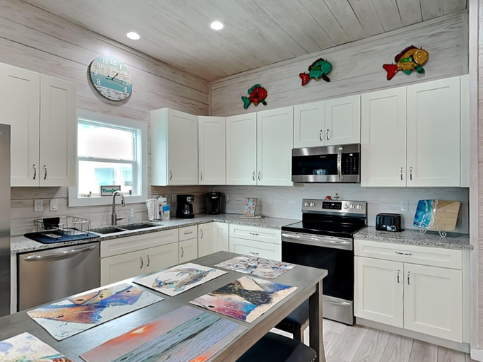 Others 4, Oasis on the Bay, Aransas