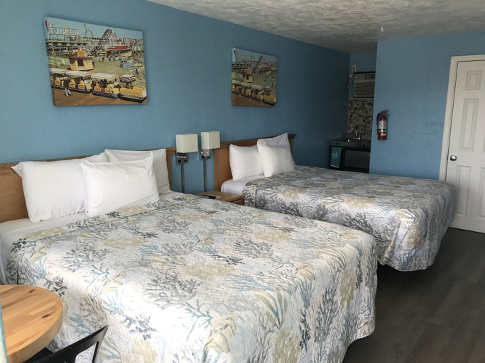 Bedroom 5, Surf Comber Motel, Cape May