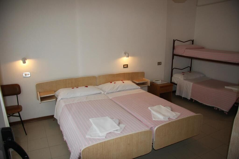 Bedroom 2, Hotel Orchidea, Rimini
