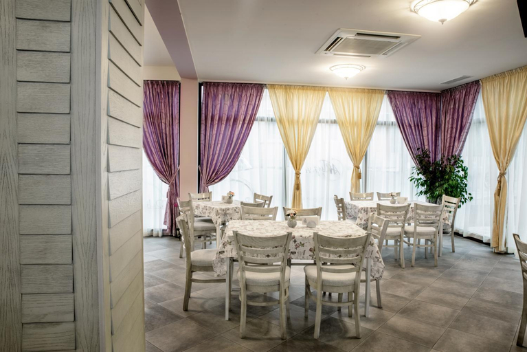Food & Drinks 2, Astrea Deluxe, Hisar