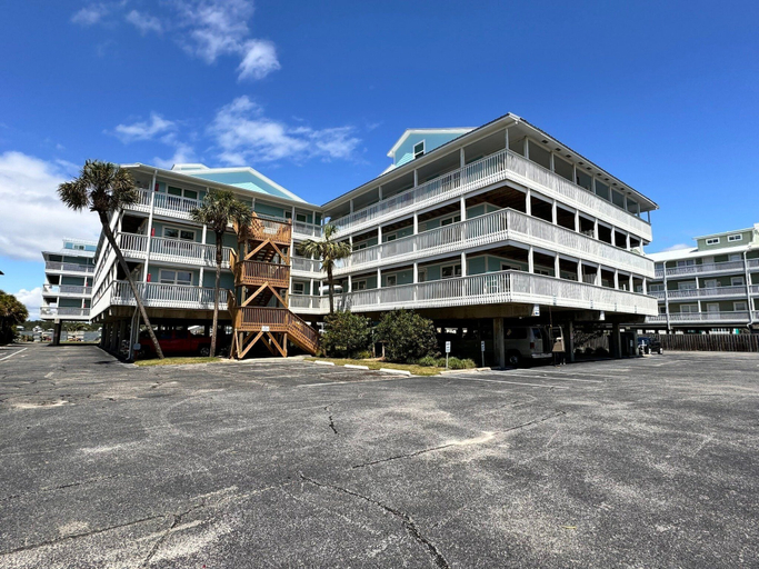 Exterior & Views 2, Lagoon Run, Baldwin