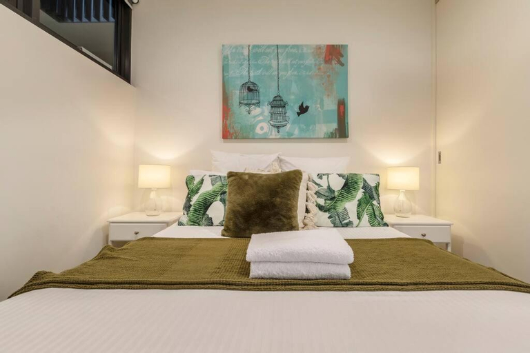 Bedroom 4, Walk to the Grand Prix Track 01583, Port Phillip - West