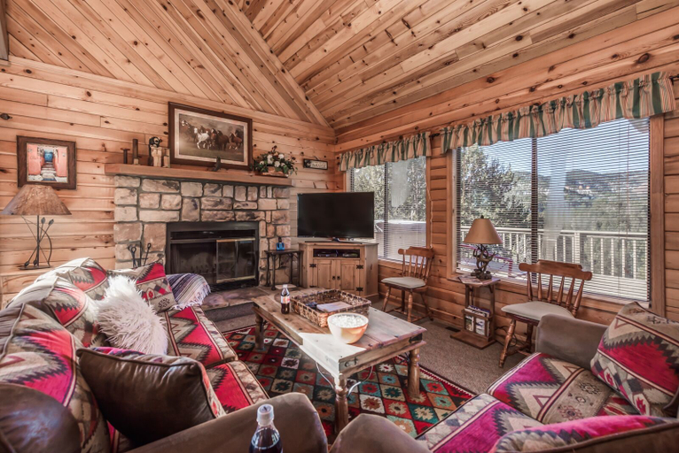 Others 1, Breakaway Cabin, Lincoln