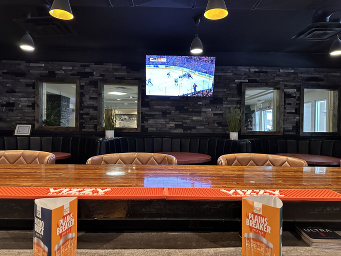 Food & Drinks 5, Ramada by Wyndham Estevan, Division No. 1