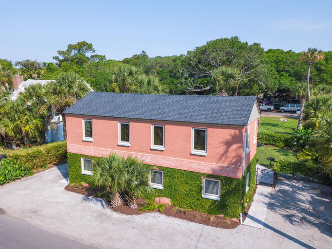 Folly Vacation 114B Townhouse, perfect family vacation, pets welcome!, Charleston