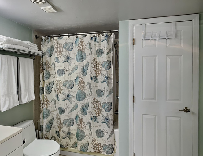 Bathroom 4, Estero Beach and Tennis 705c, Lee