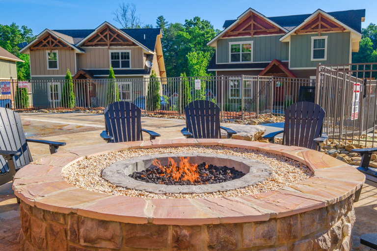 Exterior & Views 2, Time for Us, Sevier