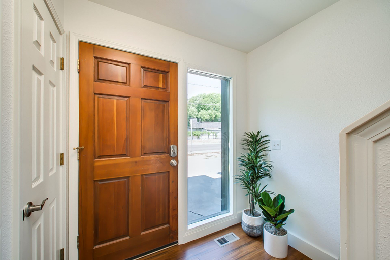 Others 4, Elm Grove Elegance, Ada