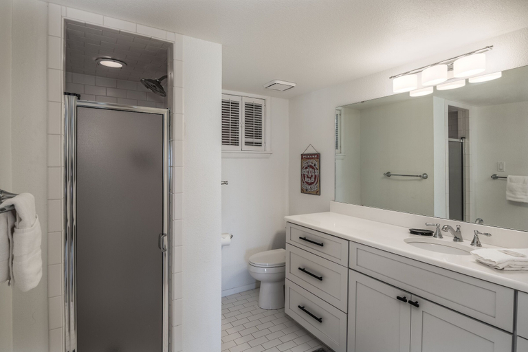 Bathroom 3, Alto Pines, Lincoln