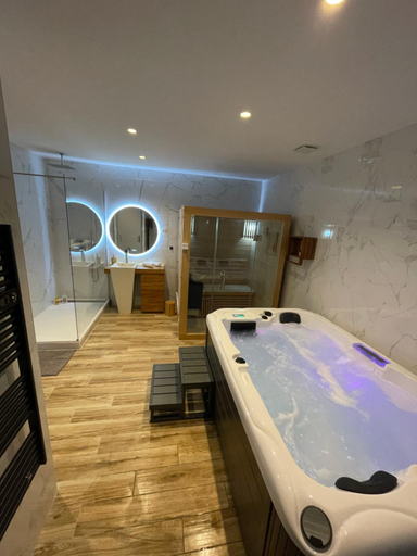 Others 5, Luxury spa vallon, Ardèche
