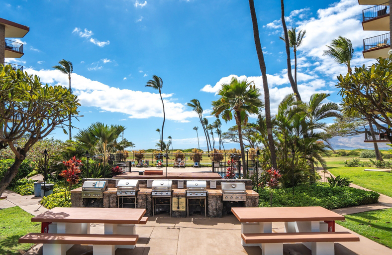 Exterior & Views, Modern & Elegant Oceanfront Vistas, Maui