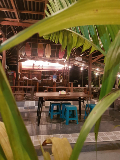Food & Drinks 4, Amban Beach House, Manokwari